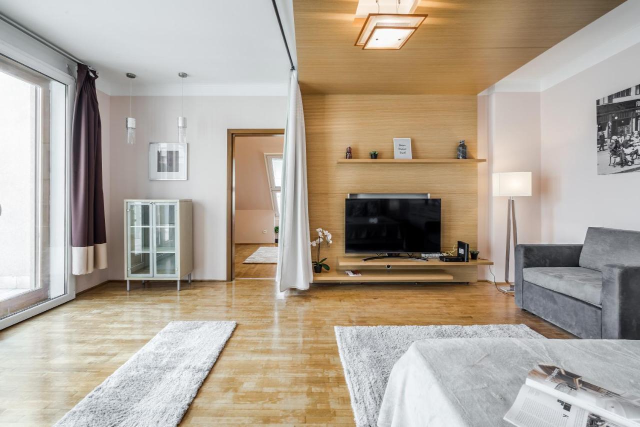 Bpr Timber Loft Home With Balcony Будапеща Екстериор снимка